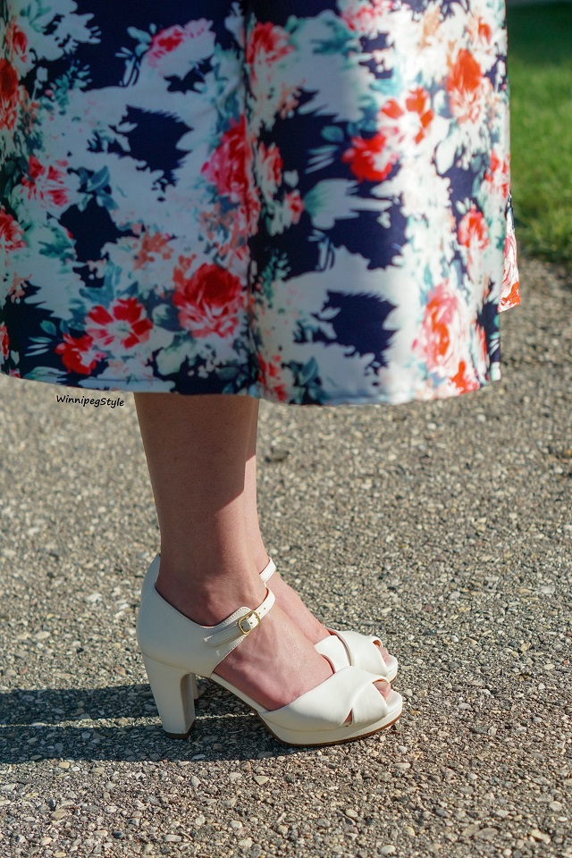 Winnipeg Style, Canadian Fashion blog, stylist, Chicwish navy rose print midi vintage style skirt, Chie Mihara cream white Gada sandals, summer style, modern vintage